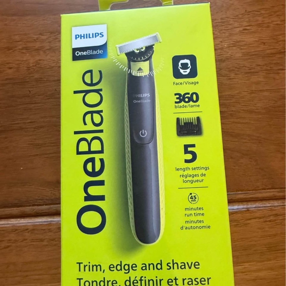 Philips OneBlade 360  trimmer